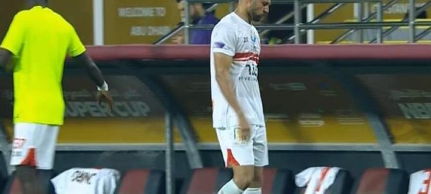 اللاعب مصطفى شلبي يغضب عقب استبداله في مباراة الزمالك وبيراميدز