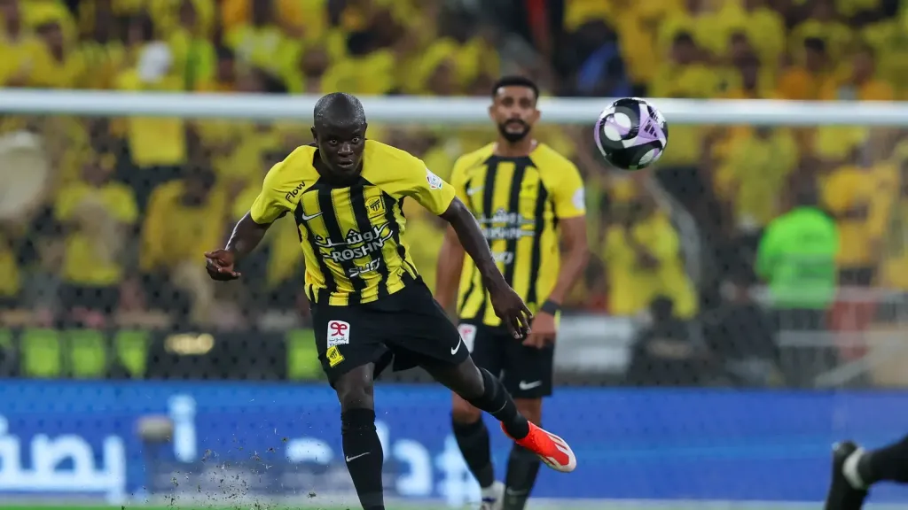 نجولو كانتي لاعب الاتحاد